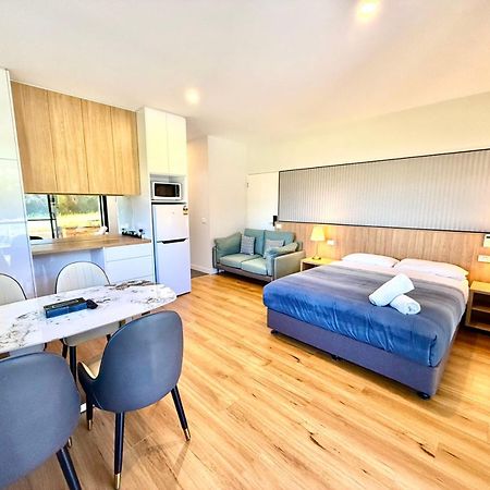 Apollo Dream Suites Apollo Bay Bagian luar foto